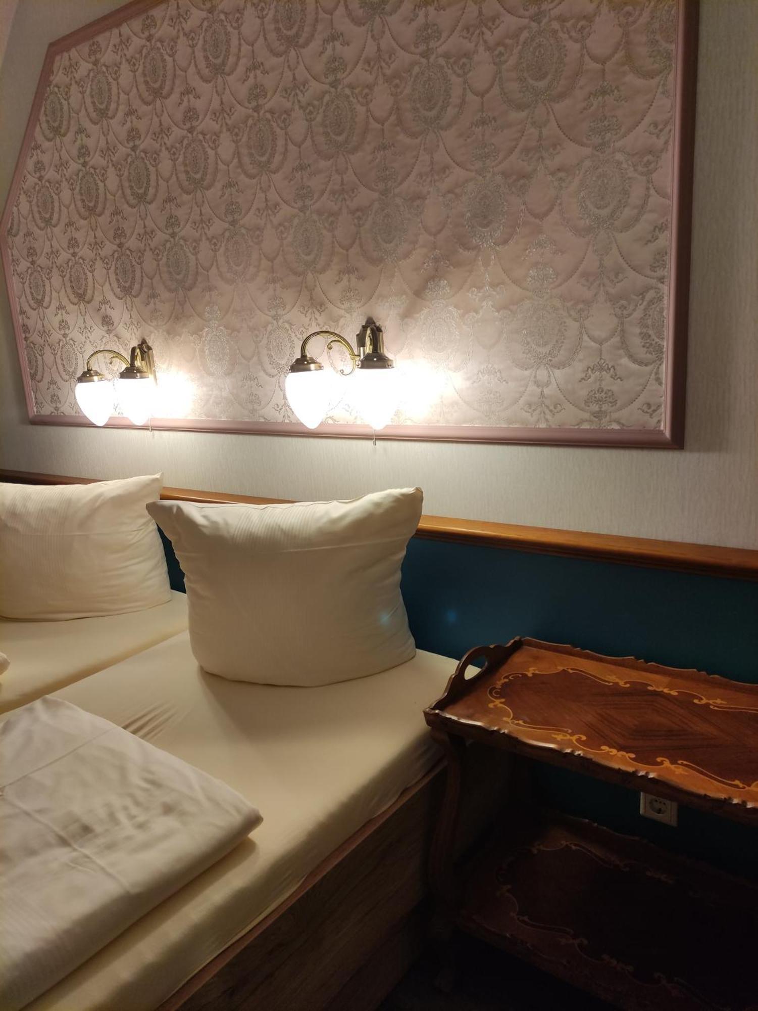 Pilgrims Inn Kreischa ภายนอก รูปภาพ